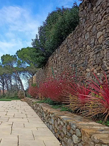 Construcciones y Restauraciones Cruïlles muros de piedra